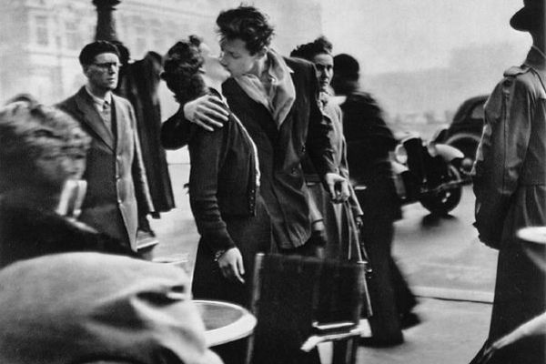 La véritable histoire du Baiser de l'Hôtel de Ville de Robert Doisneau